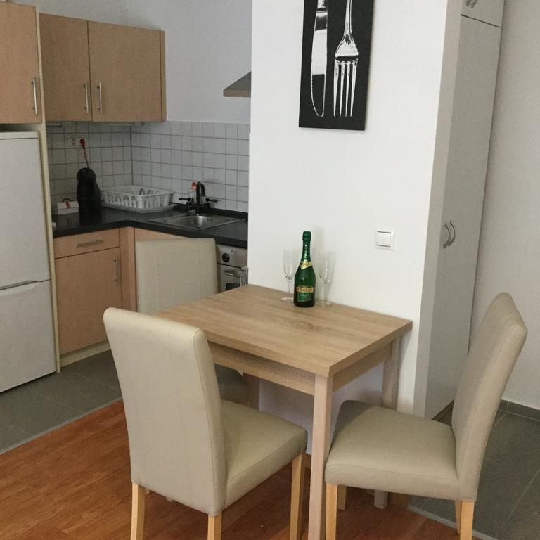 Adam'S Apartment And Free Parking Budapeşte Dış mekan fotoğraf